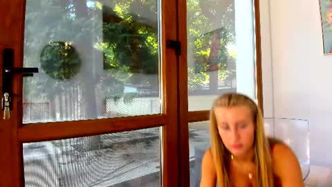 Mia  Milan online show from 06/08/26, 05:41