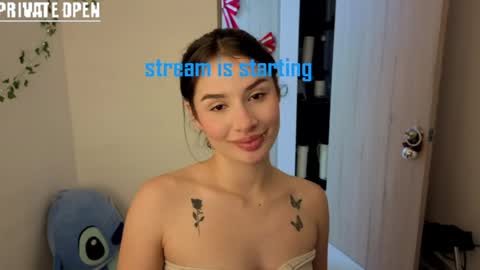 Mia adams  online show from 04/28/26, 08:25