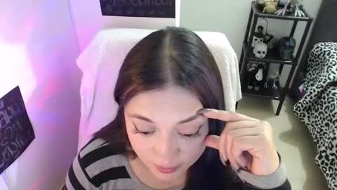 mia online show from 03/07/25, 02:36