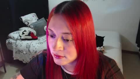 Snapshot of mia_adams_red chatting on 06/06/26, 01:00 mia online show from 06/06/26, 01:00