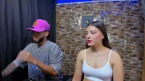 Snapshot of mia_and_vincentt chatting on 03/02/25, 03:24 Mia and vincentt model indepent online show from 03/02/25, 03:24