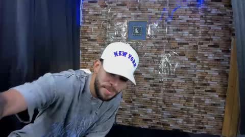 Snapshot of mia_and_vincentt chatting on 03/08/25, 01:28 Mia and vincentt model indepent online show from 03/08/25, 01:28