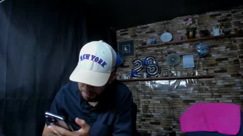 Snapshot of mia_and_vincentt chatting on 09/16/25, 04:13 Mia and vincentt model indepent online show from 09/16/25, 04:13