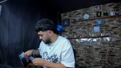 Snapshot of mia_and_vincentt chatting on 09/22/25, 04:03 Mia and vincentt model indepent online show from 09/22/25, 04:03