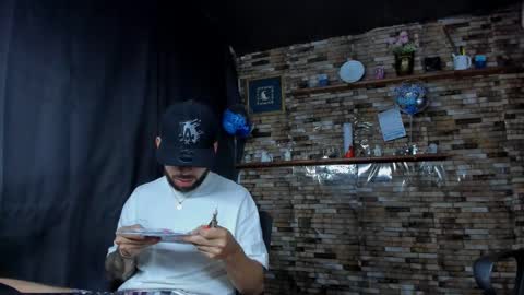 Snapshot of mia_and_vincentt chatting on 10/04/25, 03:48 Mia and vincentt model indepent online show from 10/04/25, 03:48