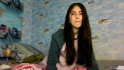 mia_beauti_live online show from 03/15/26, 05:41
