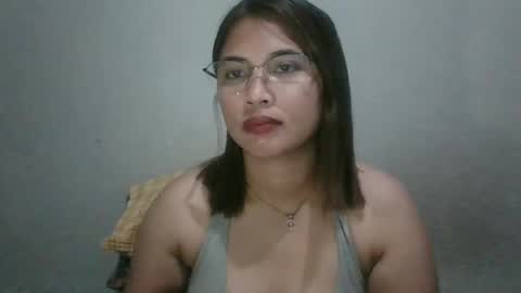 Snapshot of mia_bella04 chatting on 02/21/25, 02:06 mia_bella04 online show from 02/21/25, 02:06
