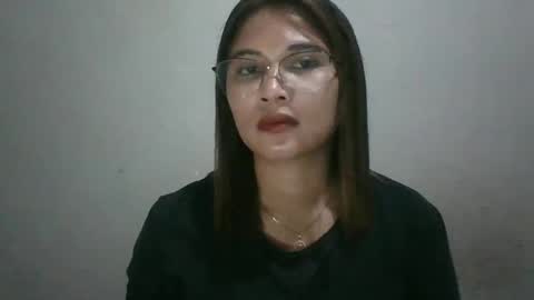 Snapshot of mia_bella04 chatting on 02/24/25, 02:40 mia_bella04 online show from 02/24/25, 02:40