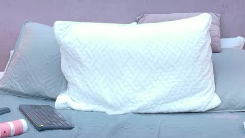 Snapshot of mia_bellefort chatting on 01/18/26, 07:34 Mia Bellefort online show from 01/18/26, 07:34