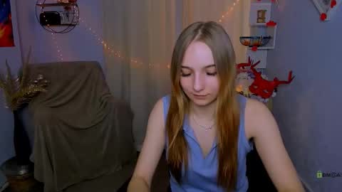 Snapshot of mia_blazing chatting on 03/20/26, 01:38 Mia online show from 03/20/26, 01:38