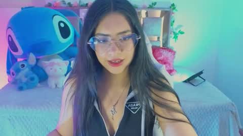 Snapshot of mia_bnnyy chatting on 10/04/25, 08:40 mia_bnnyy online show from 10/04/25, 08:40
