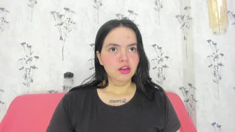 Snapshot of mia_candy_0 chatting on 01/18/25, 12:04 Mia online show from 01/18/25, 12:04