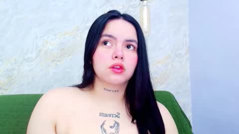 Snapshot of mia_candy_0 chatting on 10/10/25, 12:04 Mia online show from 10/10/25, 12:04