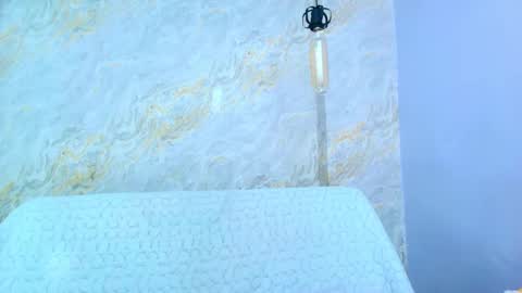 Snapshot of mia_candy_0 chatting on 11/22/25, 12:04 Mia online show from 11/22/25, 12:04