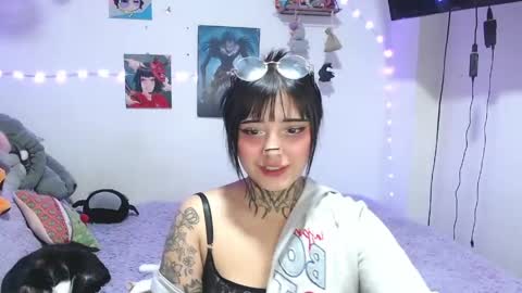 Snapshot of mia_cat05 chatting on 06/05/26, 06:52 Mia online show from 06/05/26, 06:52