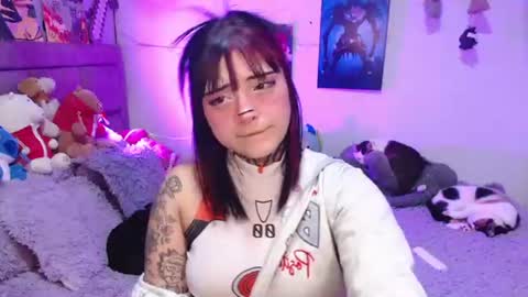 Mia online show from 07/11/26, 05:32