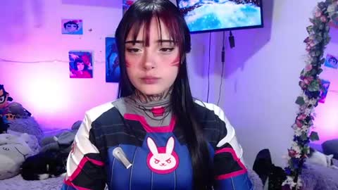 Mia online show from 07/19/26, 05:00