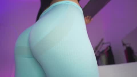 Snapshot of mia_coliin chatting on 02/12/25, 11:09 Anna online show from 02/12/25, 11:09