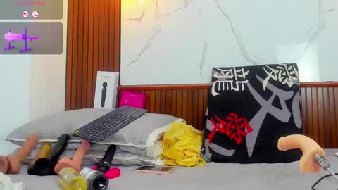 Snapshot of mia_conde1_ chatting on 11/07/25, 05:18 Mia Conde online show from 11/07/25, 05:18