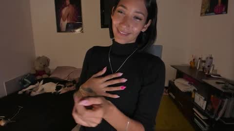 Mia Sandoval online show from 03/11/26, 12:44