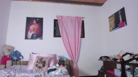 Mia Sandoval online show from 04/23/26, 12:29