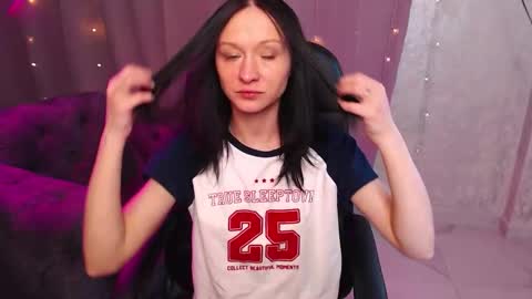 Mia online show from 02/03/26, 02:53