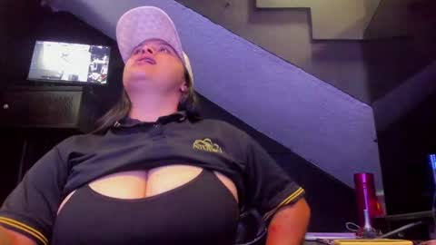 Mia daniela  online show from 09/18/25, 10:45