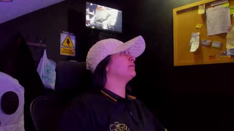 Mia daniela  online show from 10/04/25, 11:58