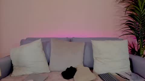 Sarah Luna online show from 05/13/26, 01:30
