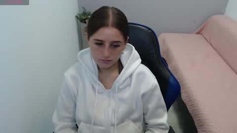 Mia online show from 02/11/26, 01:27