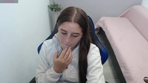 Mia online show from 02/25/26, 01:54