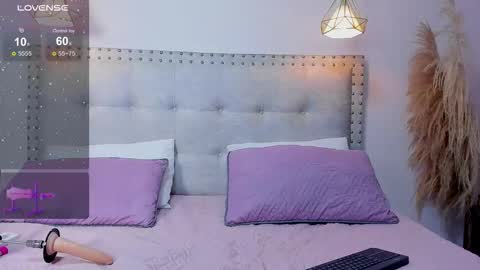 MIA help me get to 25 hands up online show from 03/03/26, 03:12