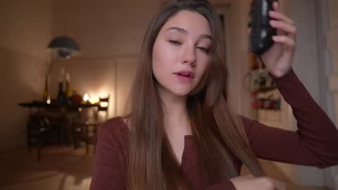 Mia online show from 11/01/25, 06:43