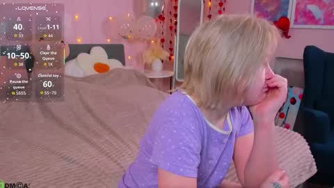 Mia online show from 02/25/26, 02:54