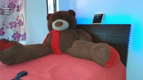 mia_fernand online show from 04/01/26, 03:09