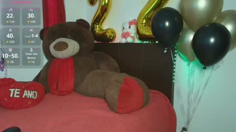 mia_fernand online show from 04/14/26, 04:02