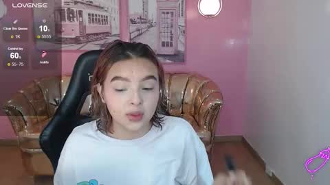 Mia online show from 11/17/25, 12:55