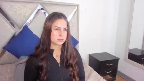 mia fox online show from 10/19/25, 01:12