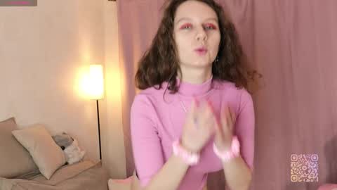 Mia  online show from 02/15/26, 02:25