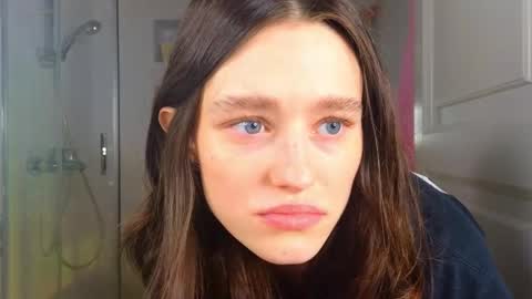 Snapshot of mia_g_ chatting on 03/03/25, 05:31 Mia online show from 03/03/25, 05:31