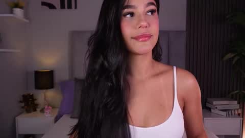 Mia  online show from 03/18/26, 12:41