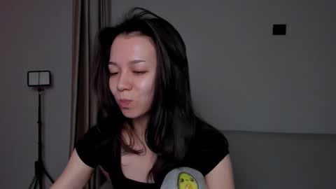 Snapshot of mia_hetty chatting on 02/20/26, 09:43 Mia online show from 02/20/26, 09:43