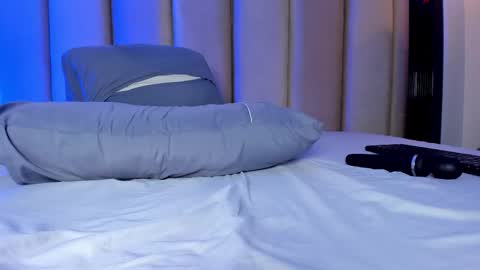  I am Mia  online show from 09/27/25, 03:39