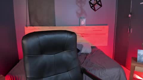 Val  online show from 02/10/25, 11:34