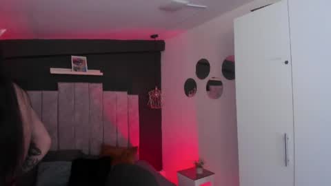 Val  online show from 04/07/26, 07:36