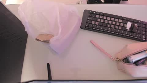    online show from 09/27/25, 12:10