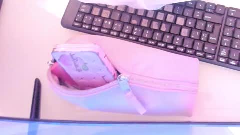    online show from 12/04/25, 12:14