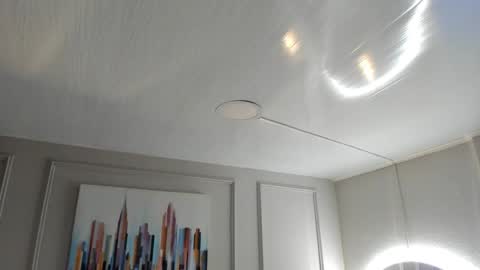 Mia online show from 12/20/25, 02:07