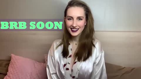 Snapshot of mia_little_witch chatting on 01/31/25, 06:36 Mia online show from 01/31/25, 06:36