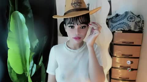 M I A online show from 07/17/26, 07:59